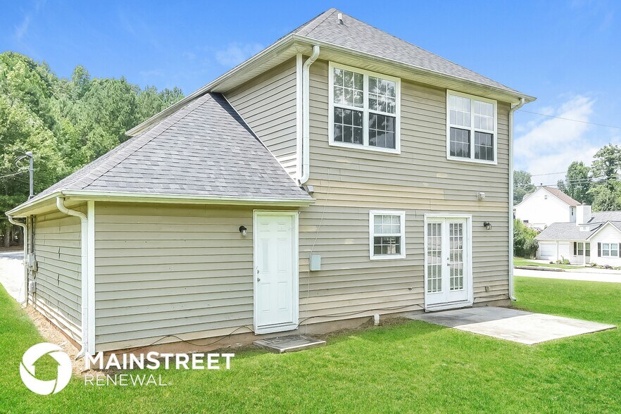 Building Photo - 3340 Glen Hollow Dr