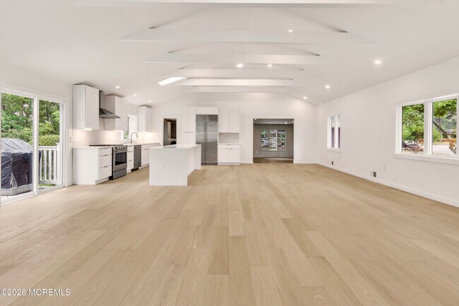 Building Photo - 14 Copperfield Ct