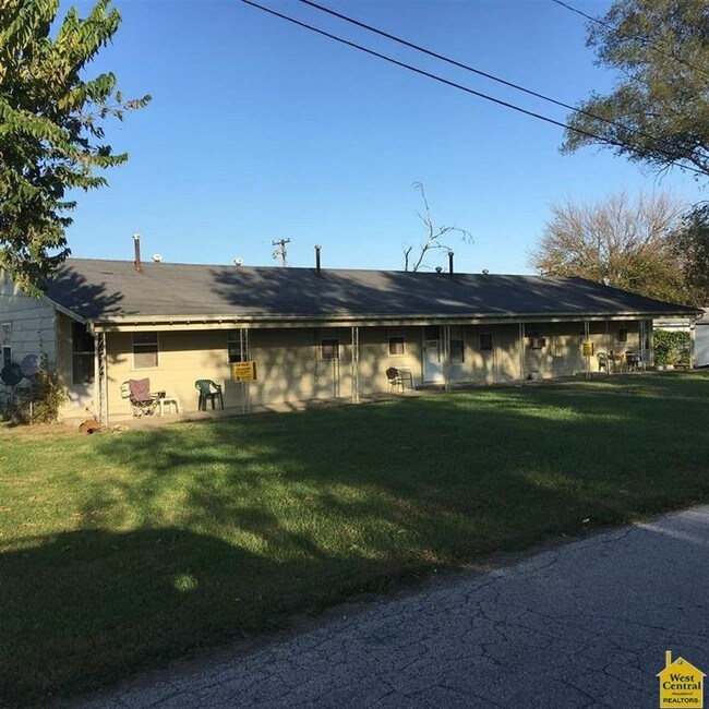 Primary Photo - 100 Crescent Dr