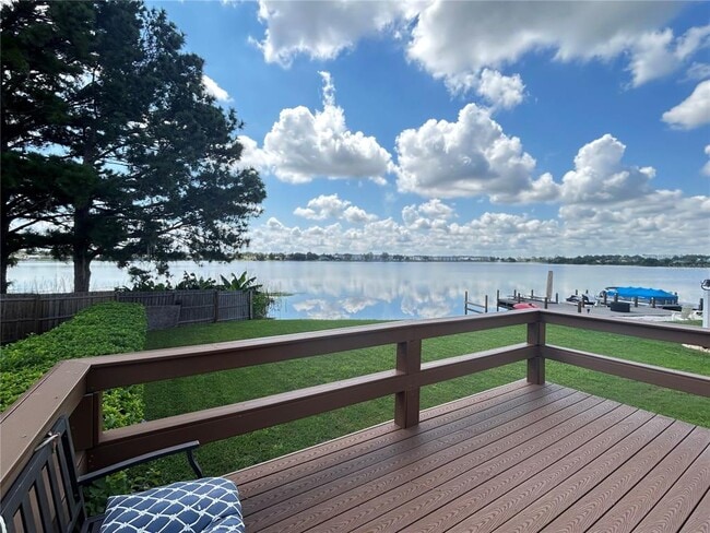 Building Photo - 677 Lake Dexter Cir
