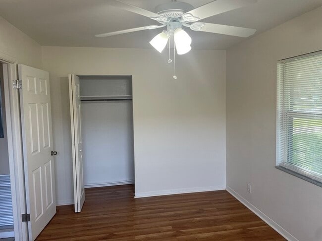 Building Photo - Fort Myers Single Family Home