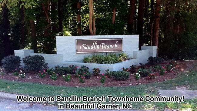 Building Photo - Garner 2 Bedroom, 2 FULL Bath Single Level...