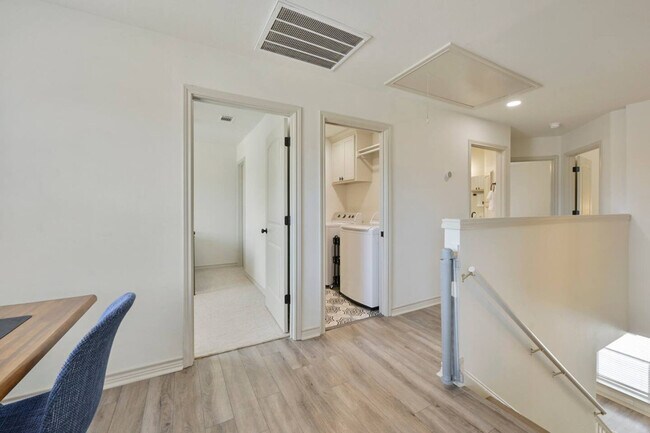 Building Photo - 6206 Cromwell Ct