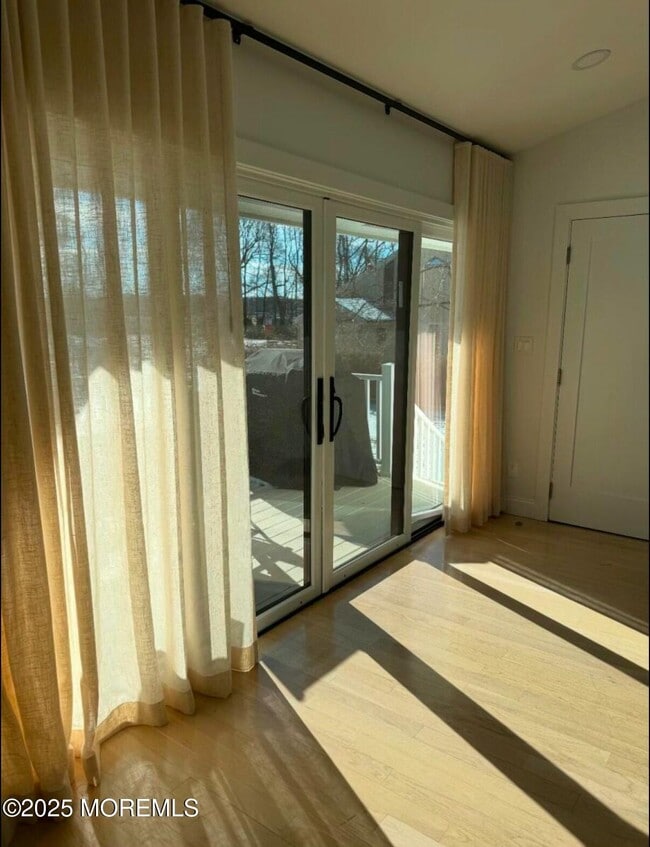 Building Photo - 70 Heath Ave