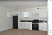 Building Photo - Central Homes