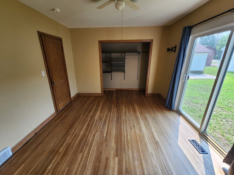 Master bedroom 2 - 260 1st St S