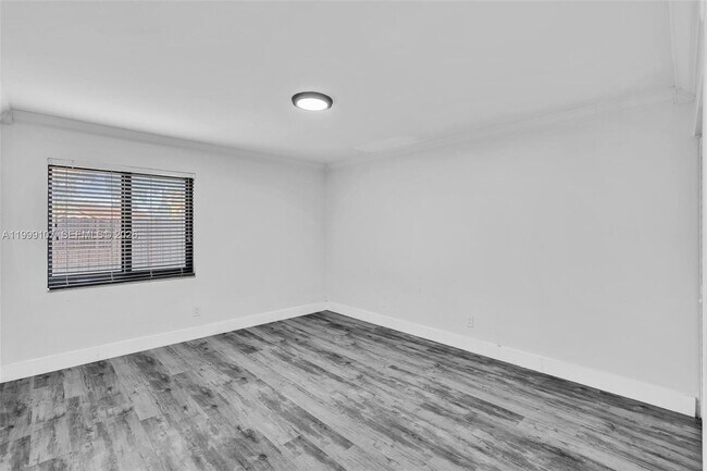 Building Photo - 17532 NW 61st Ct N