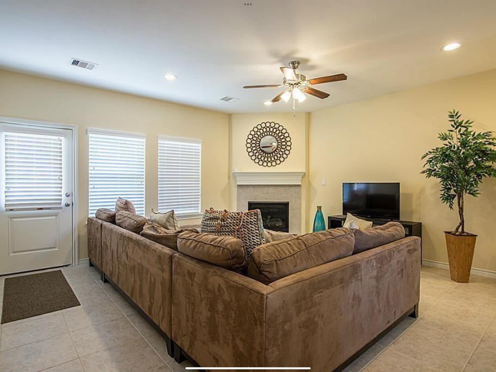 Building Photo - 7923 Ashford Trace Dr