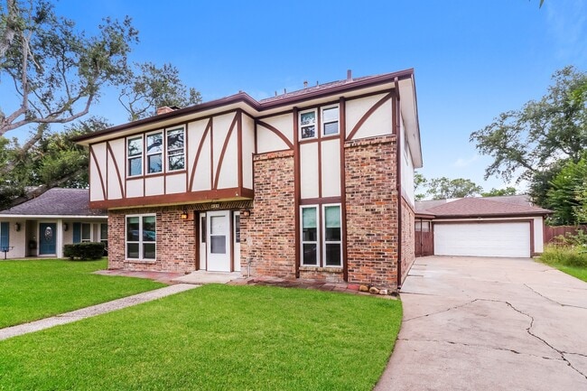 Building Photo - 826 Bradwell Dr