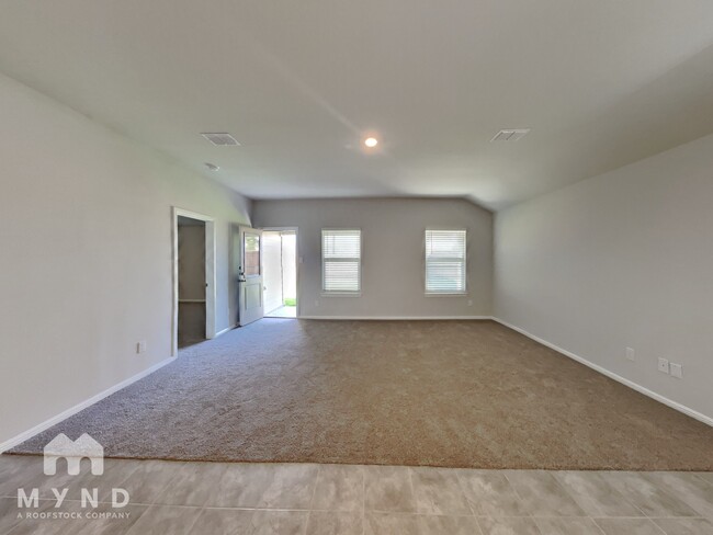 Building Photo - 5901 Piedrosa Ct