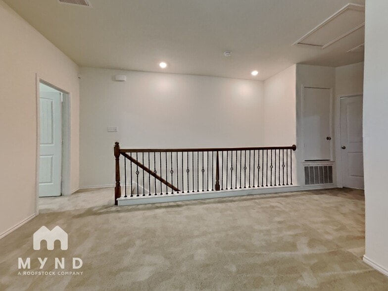 Building Photo - 17310 Headstock Rd