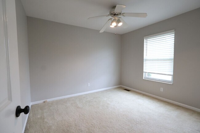 Building Photo - 622 Rustic Valley Dr