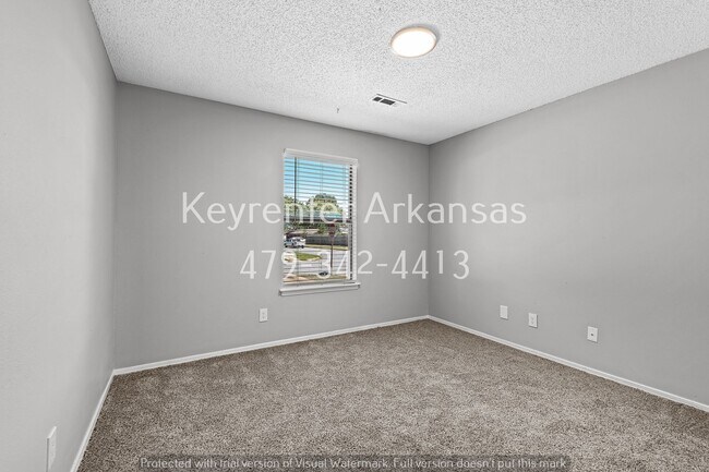Building Photo - Cozy 2 Bedroom Duplex with Fireplace & Spacious Backyard!