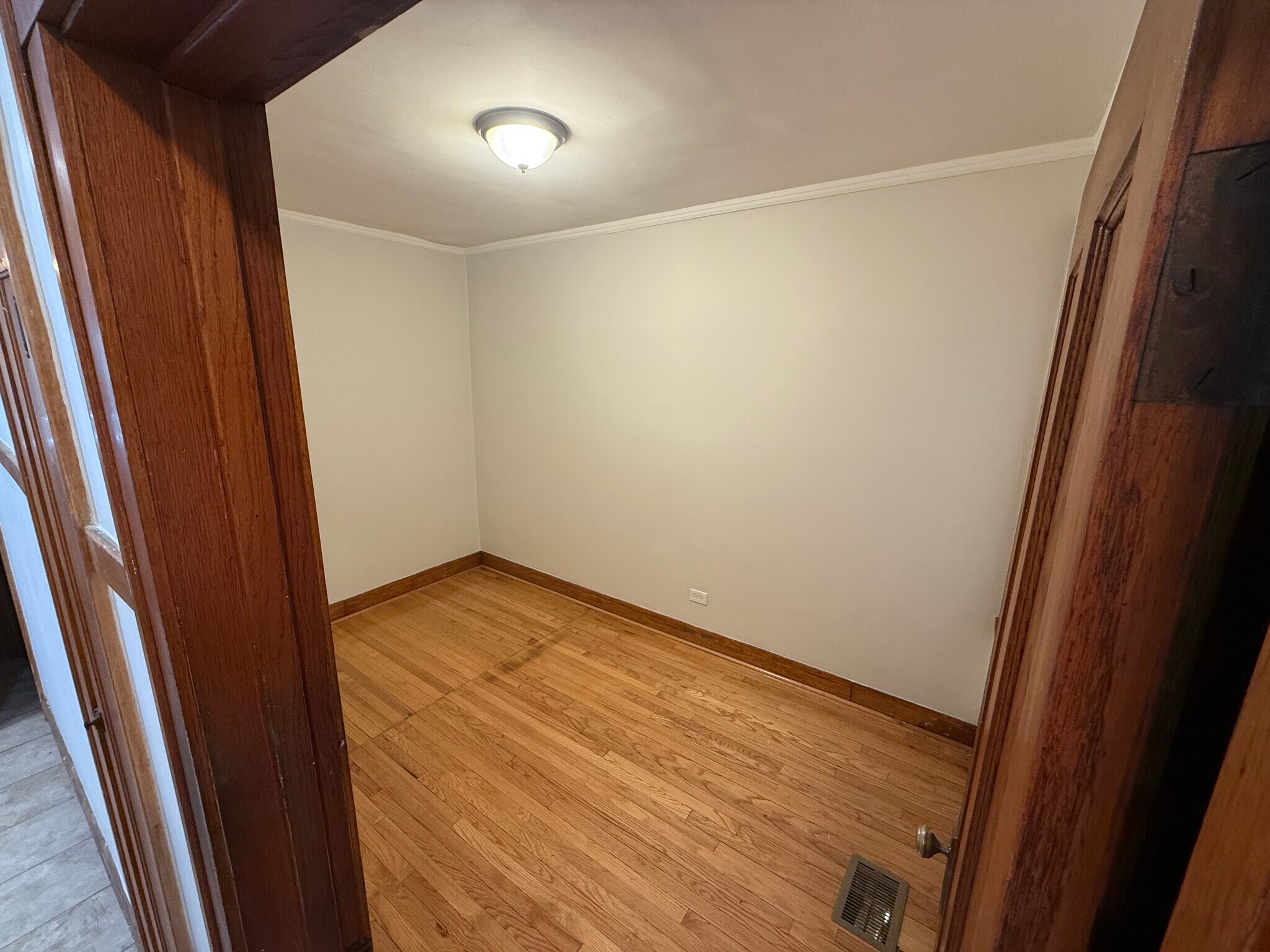 2nd Bedroom - 1542 N Kolin Ave