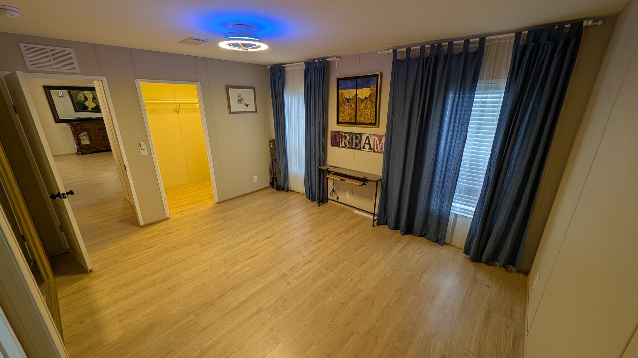master bedroom with walking closet - 3023 SW 50th St