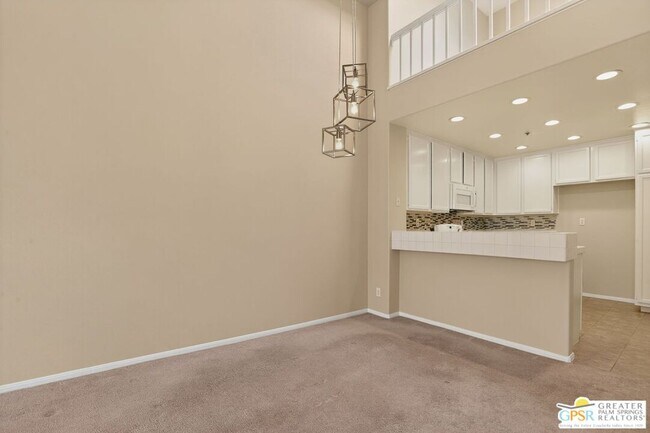 Building Photo - 13372 Savanna