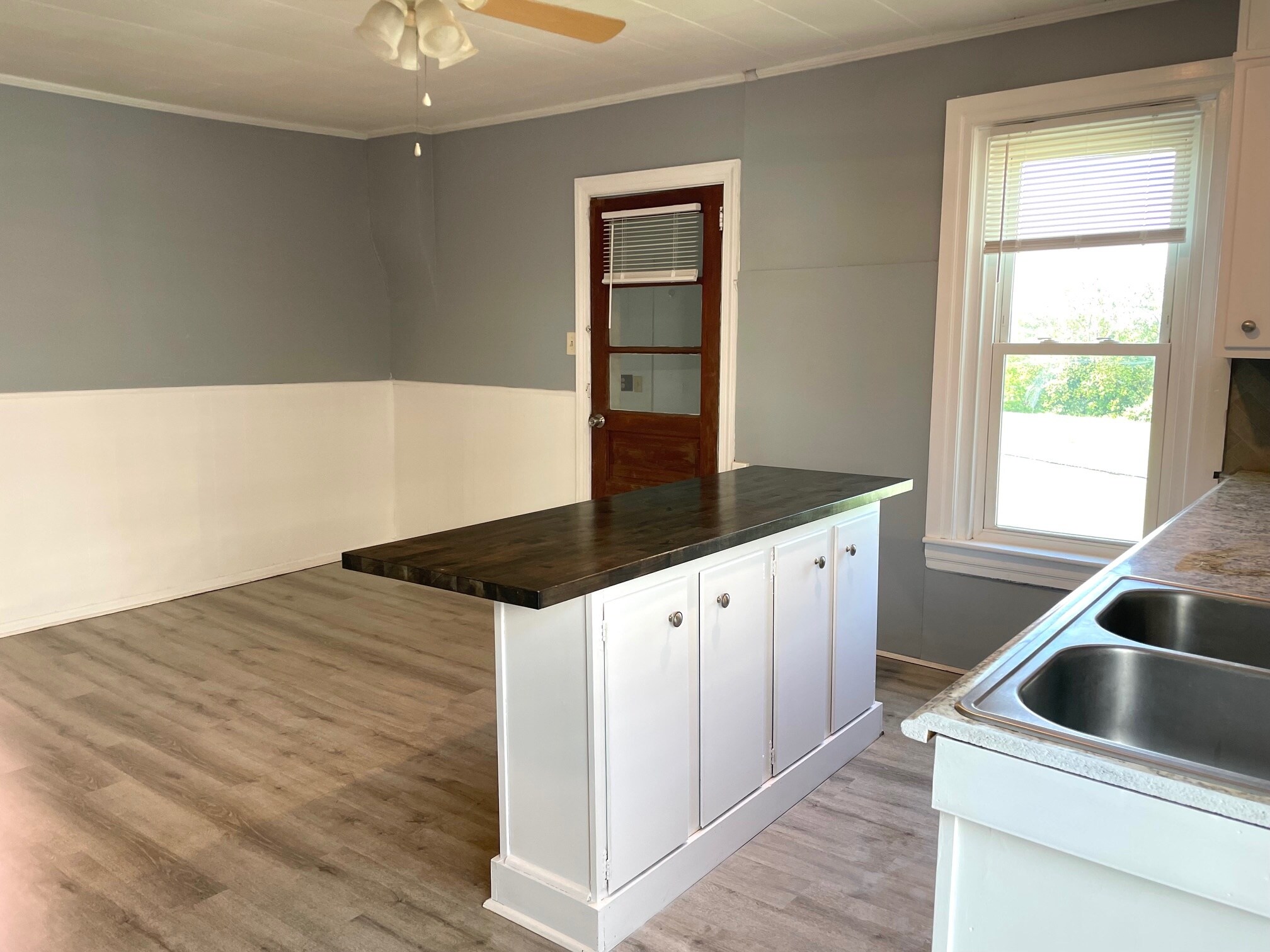 Kitchen - 520 Main St