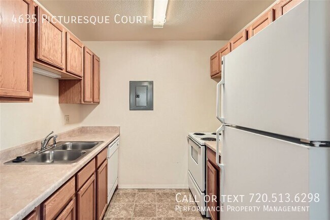Building Photo - 4635 Picturesque Ct