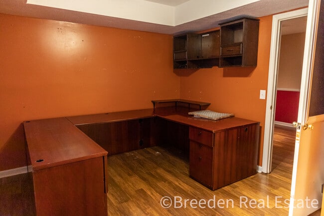 Building Photo - 220 Sequoyah Cir