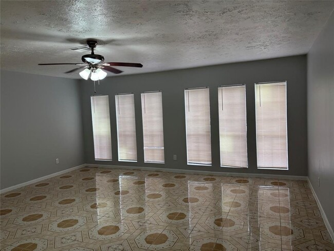 Building Photo - 3139 Wuthering Heights Dr