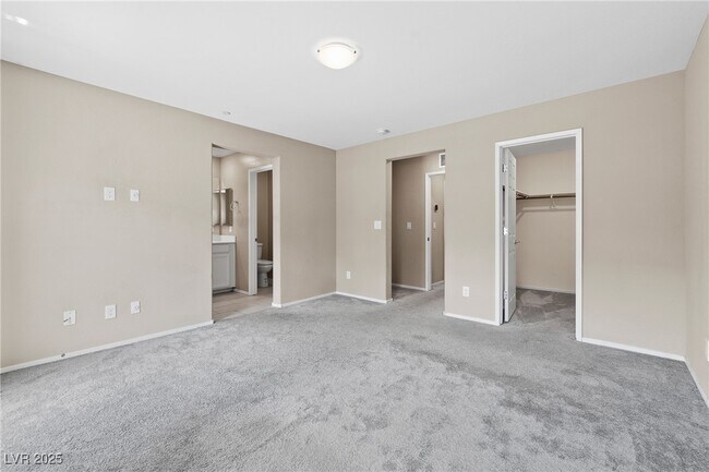 Building Photo - 49 Alamere Falls Dr