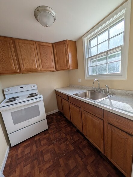 Building Photo - 81 Sylvan Ave
