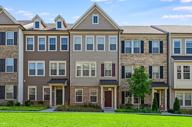 Building Photo - 27 Gala Ct