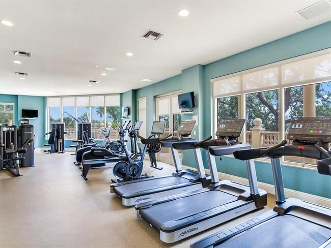 Building Photo - 4201 Bayshore Blvd