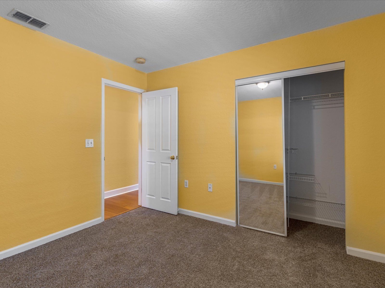 3rd bedroom - 145 18th Ave SE