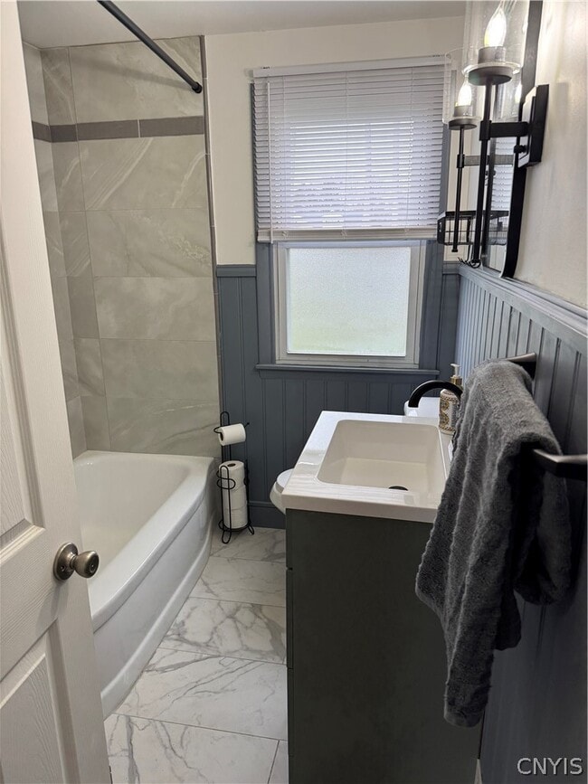 Building Photo - 103 Rockland Dr