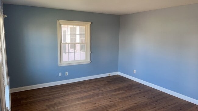 Building Photo - 4230 Reading Rd