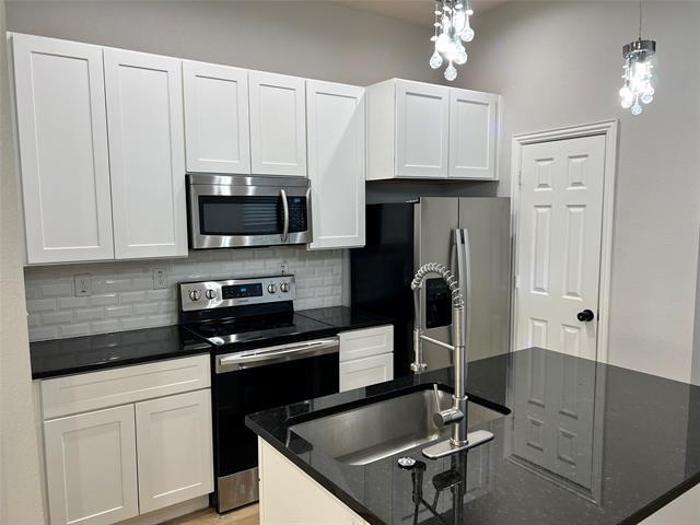 Building Photo - 319 W Page Ave