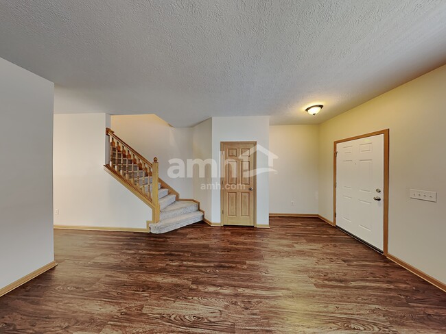 Building Photo - 6213 Home Park Dr