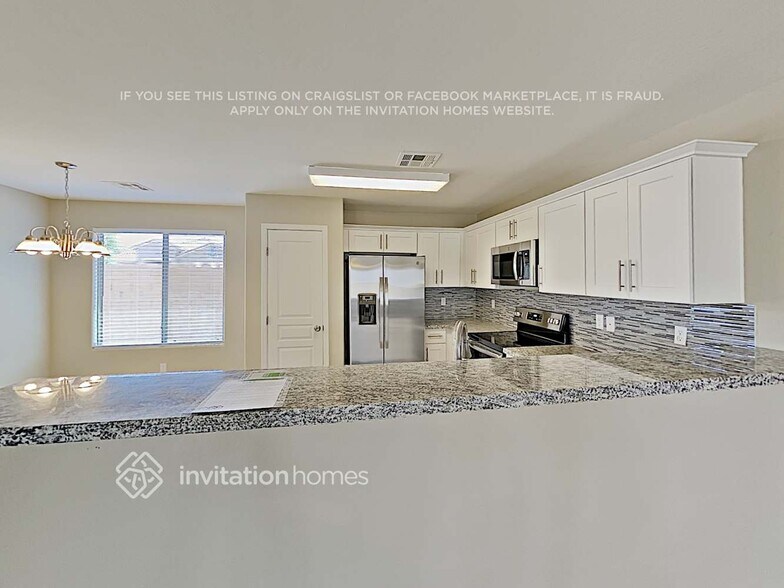 Building Photo - 32861 N Cactus Way