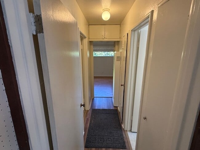 Building Photo - Central Richmond 2-Bedroom Home Near City ...