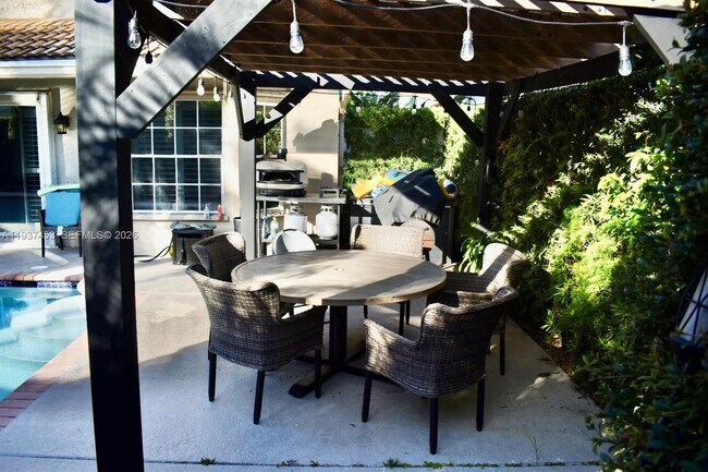 Building Photo - 1352 NW 129th Way