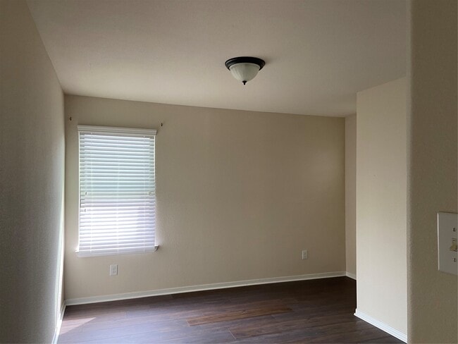 Building Photo - 16003 Thornbill Ln
