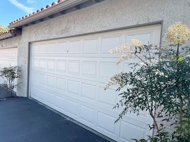 2 car garage - 31504 W Nine Dr