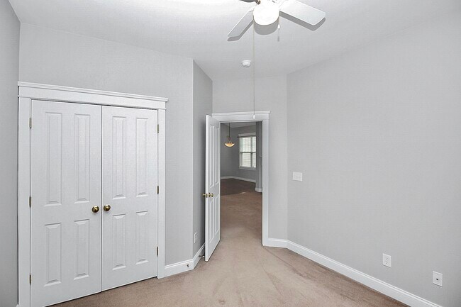 Building Photo - 6705 E Douglas Park Dr