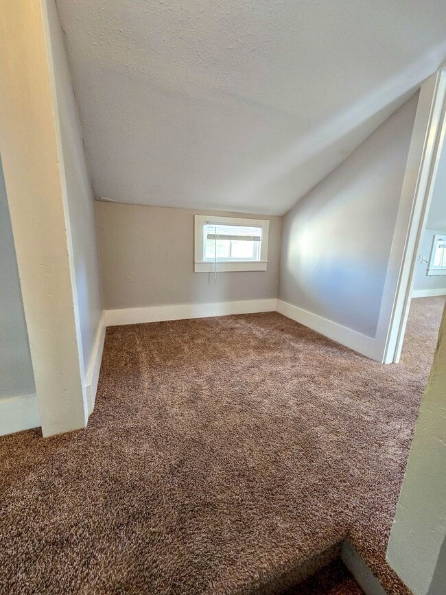 Building Photo - Charming 5 Bedroom Home in Aledo with Mode...