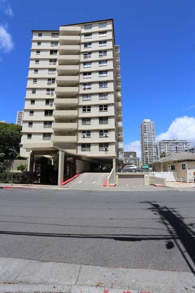 Building Photo - Liliuokalani Plaza – 2 bedroom, 2 bath with 1 covered parking