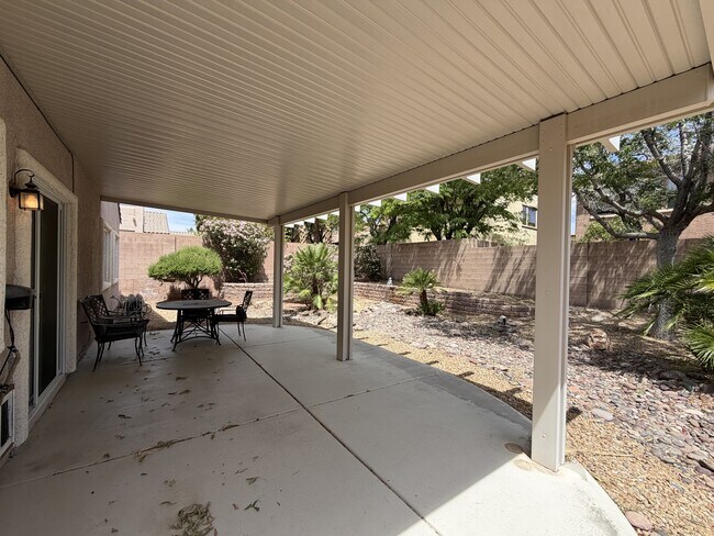 Building Photo - 11240 Playa Bonita Ave