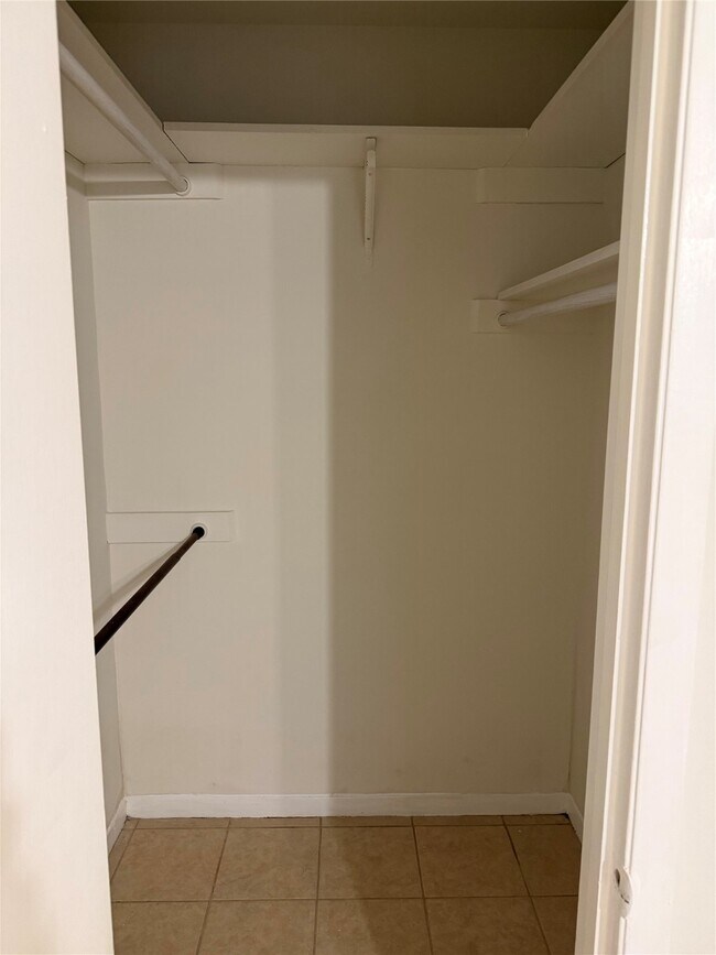 Building Photo - 2605 Marilee Ln