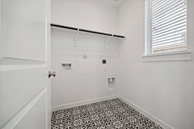 Building Photo - 29802 Ellwood Ln