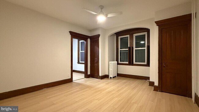 Building Photo - 165 E Mt Pleasant Ave