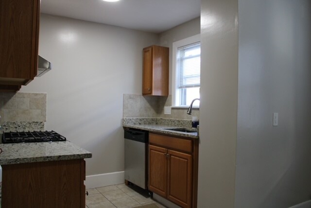 Building Photo - 17 Sewall St