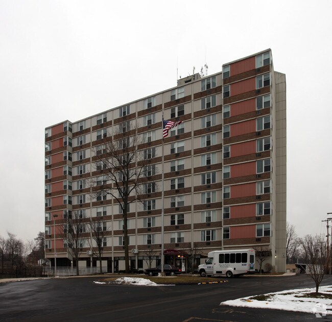 Building Photo - Kiwanis Manor