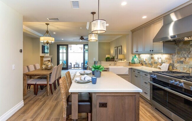 Building Photo - 718 Silver St