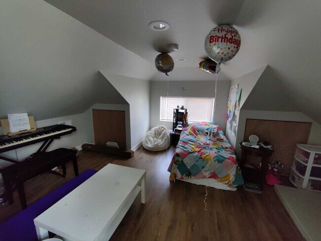 Building Photo - 3108 N 78th Ct