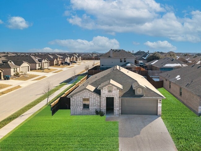 Building Photo - 417 Destin Dr